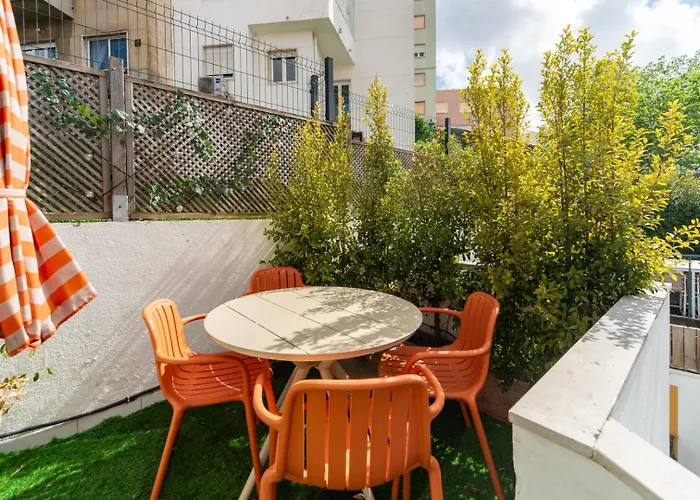 Gorgeous Rooftop 2-bed With Beautiful View Lejlighed