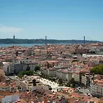 Apartman Gorgeous Rooftop 2-bed With Beautiful View Lisboa