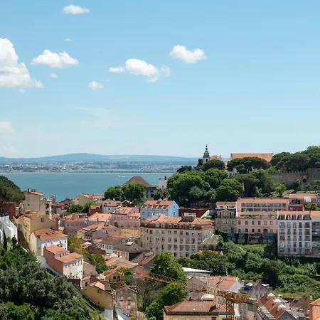 Gorgeous Rooftop 2-bed With Beautiful View * Lisboa