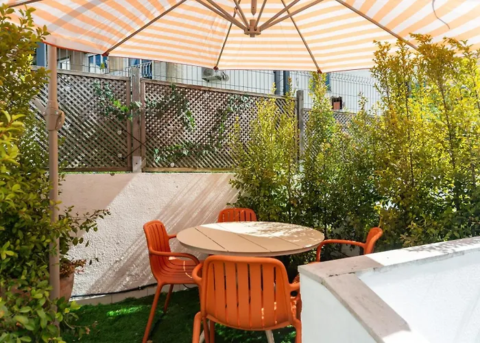 Gorgeous Rooftop 2-bed With Beautiful View شقة *