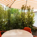 Lejlighed Gorgeous Rooftop 2-bed With Beautiful View
