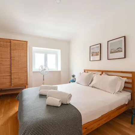 Gorgeous Rooftop 2-bed With Beautiful View Daire