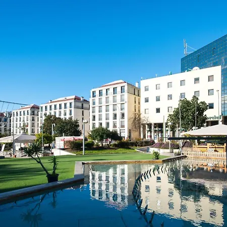 Gorgeous Rooftop 2-bed With Beautiful View * Lissabon